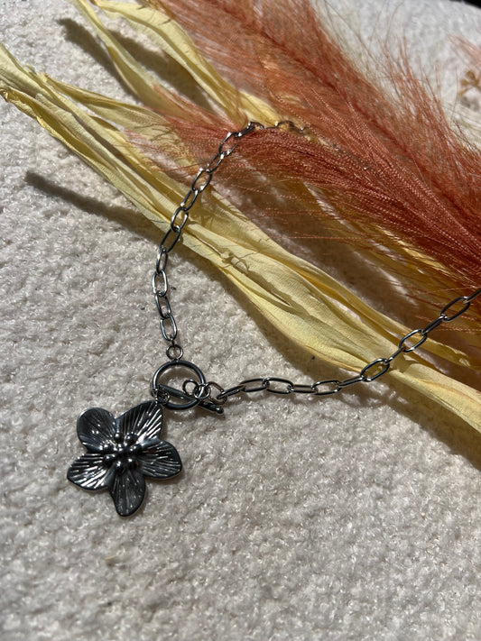 Collier Alice